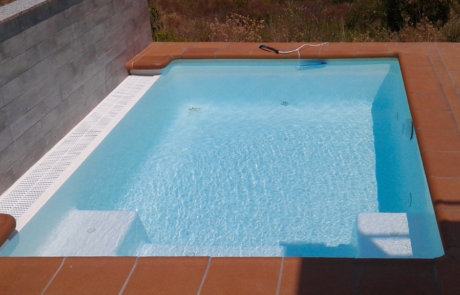 piscina-poliester-mini-swimspa-autoportante